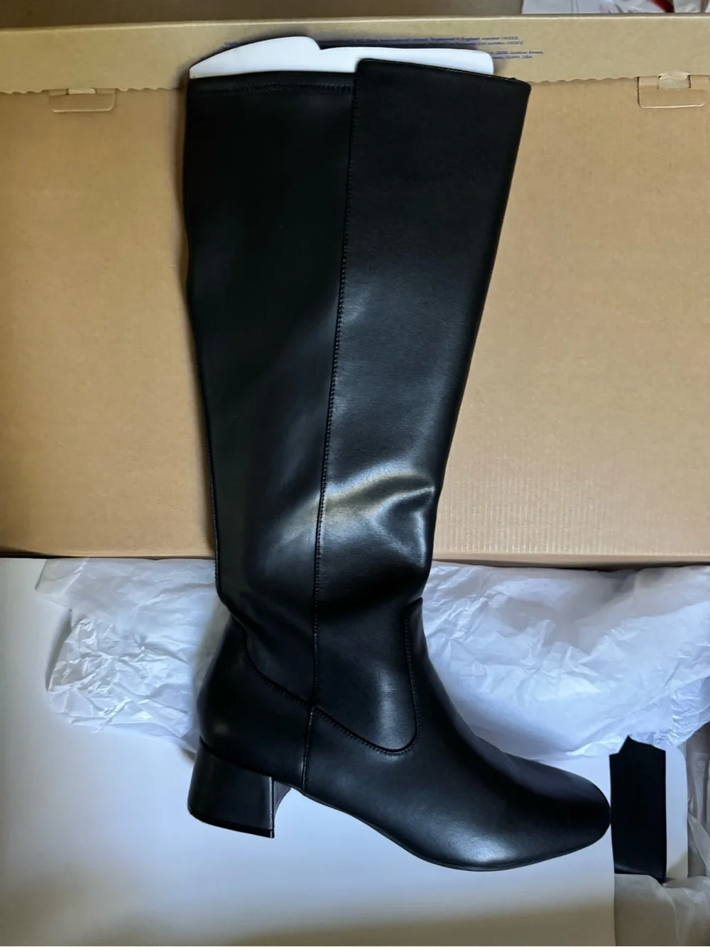 Clarks smooth black